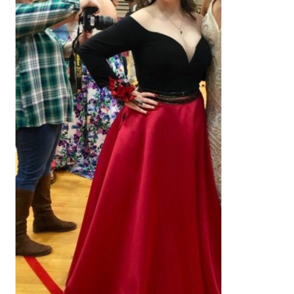 Black and red two piece prom dress.